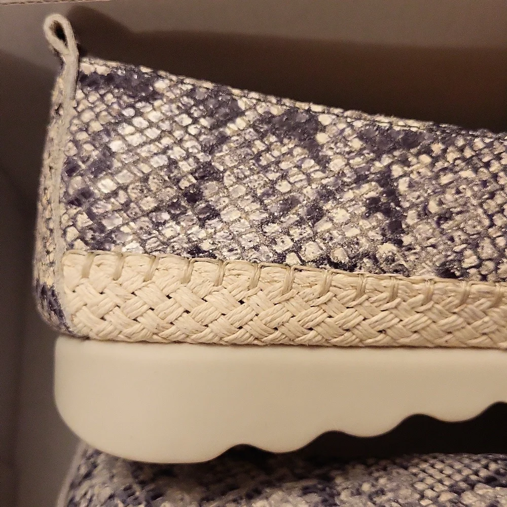 🆕️The Flexx  snake embossed leather loafers